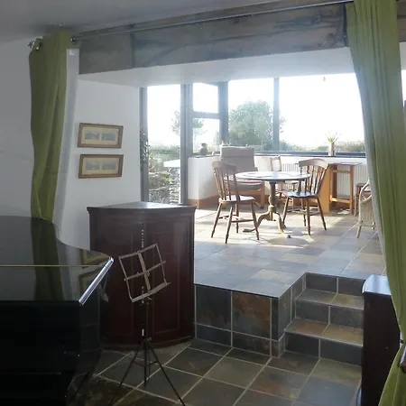Limateerha House Farmhouse Гостевой дом